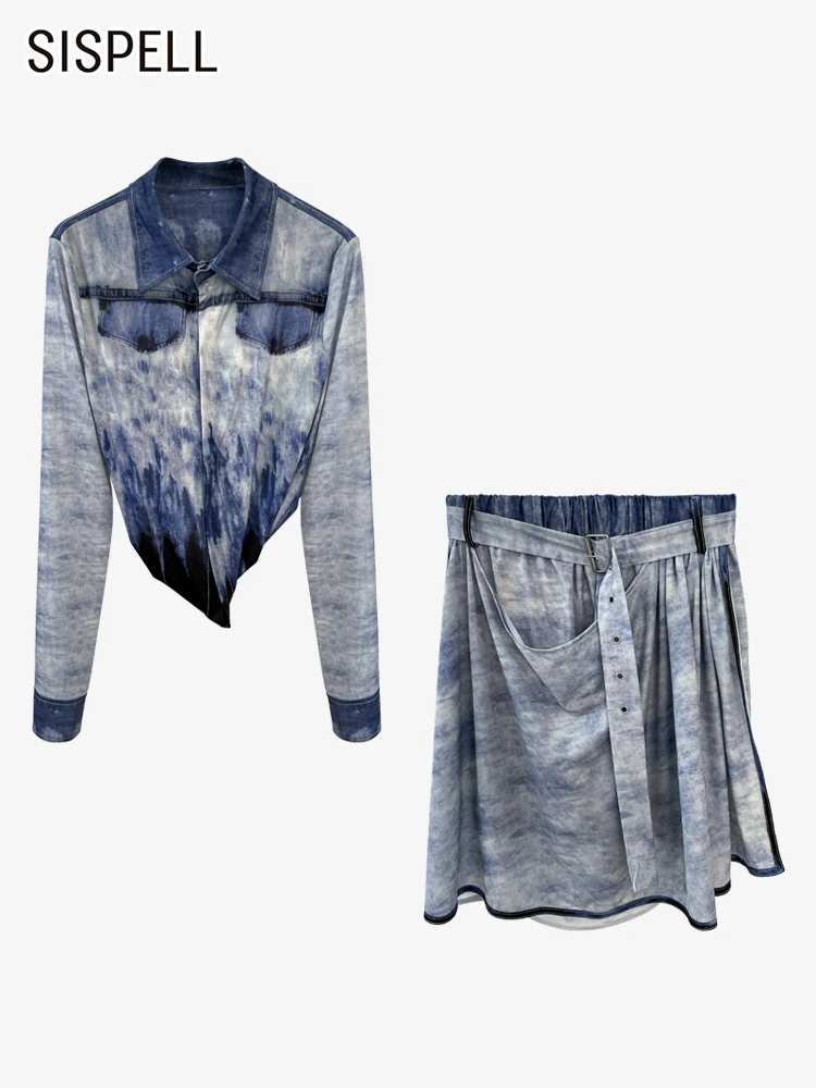 

Женский джинсовый костюм SISPELL, комплект из двух предметов, топ с лацканами и длинным рукавом, свободная юбка со складками и разрезом сбоку, ...