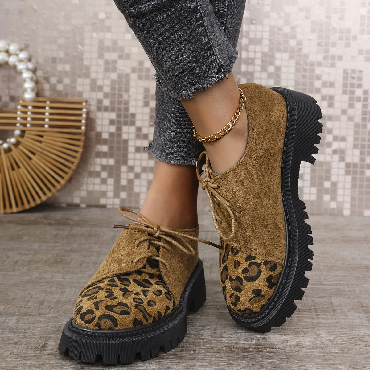 Женская обувь в стиле ретро женская британском сабо на платформе Modis летнее