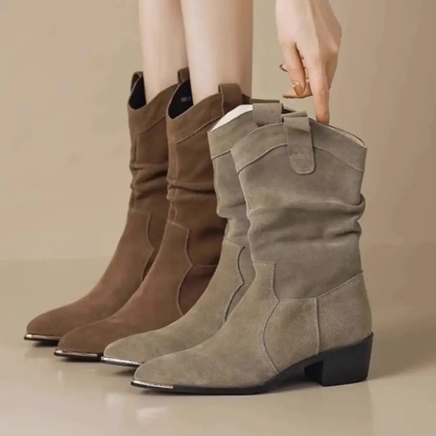 Ковбойские сапоги в стиле вестерн на массивном каблуке с острым носком женская