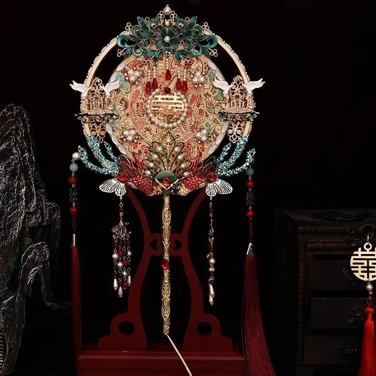 Фото Реквизит для невесты XiuHefu, свадебный веер, веер с драконом и фениксом, новая рамка в китайском стиле, подарок для друзей, свадебные аксессуары, свадебный веер №4