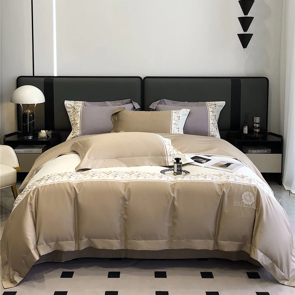 

Affordable Luxury Style Simple 100 Long-Staple Cotton Four-Piece Set Cotton Embroidered Quilt High-End