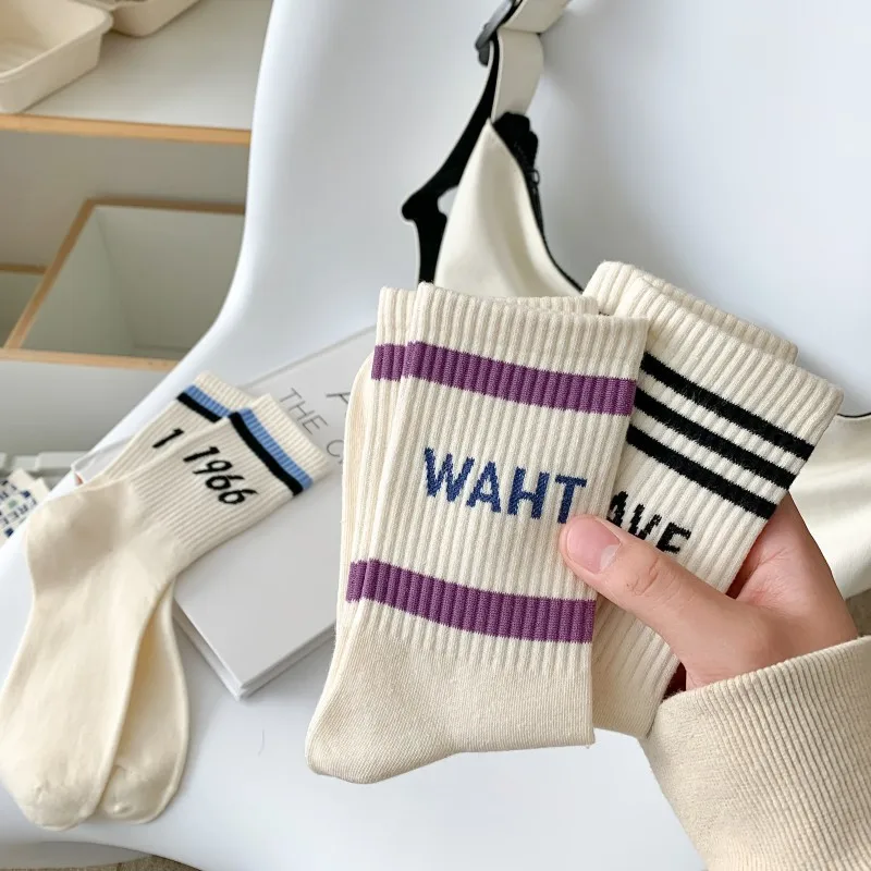 Casual New 2023 Mid-Tube Cotton Socks for Women 5 Pairs Fashion Letter High-Quality White Cotton Socks Spring Autumn Sports Sock