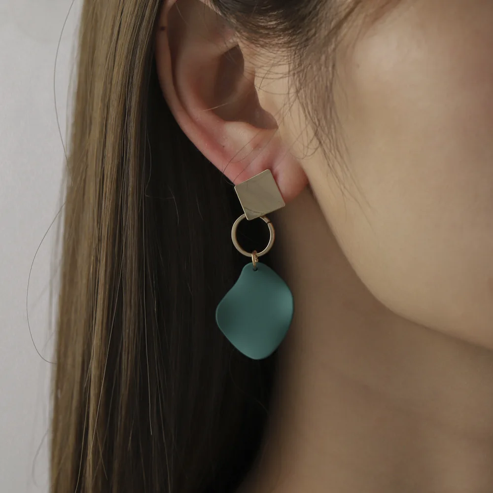 

Модная Корейская версия, простые и нестандартные короткие серьги с геометрическим дизайном