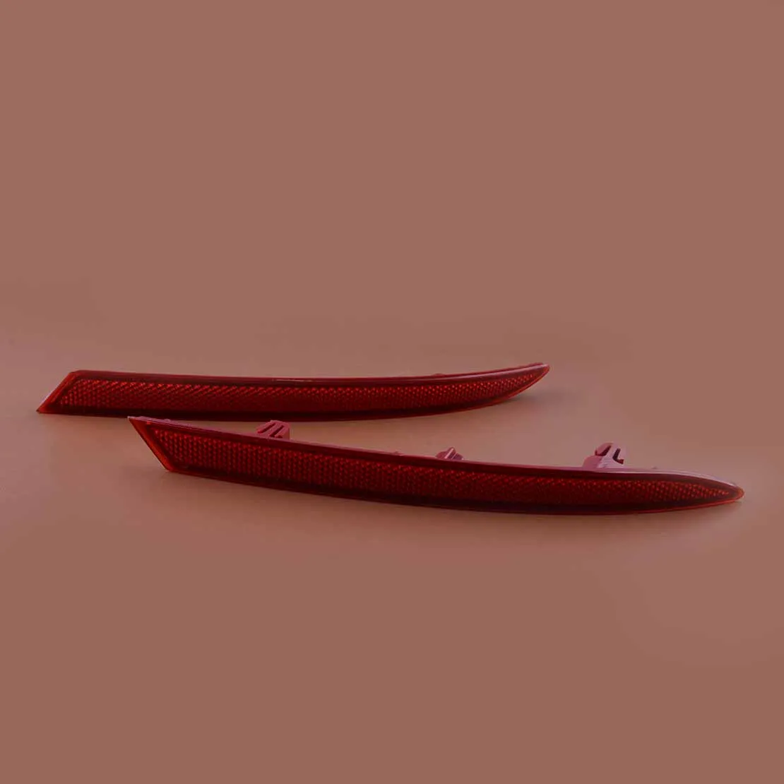 

5C6945106 5C6945105 Car Rear Left & Right Bumper Reflector Lamp Fit for VW Jetta 2011 2012 2013 2014 Red Plastic