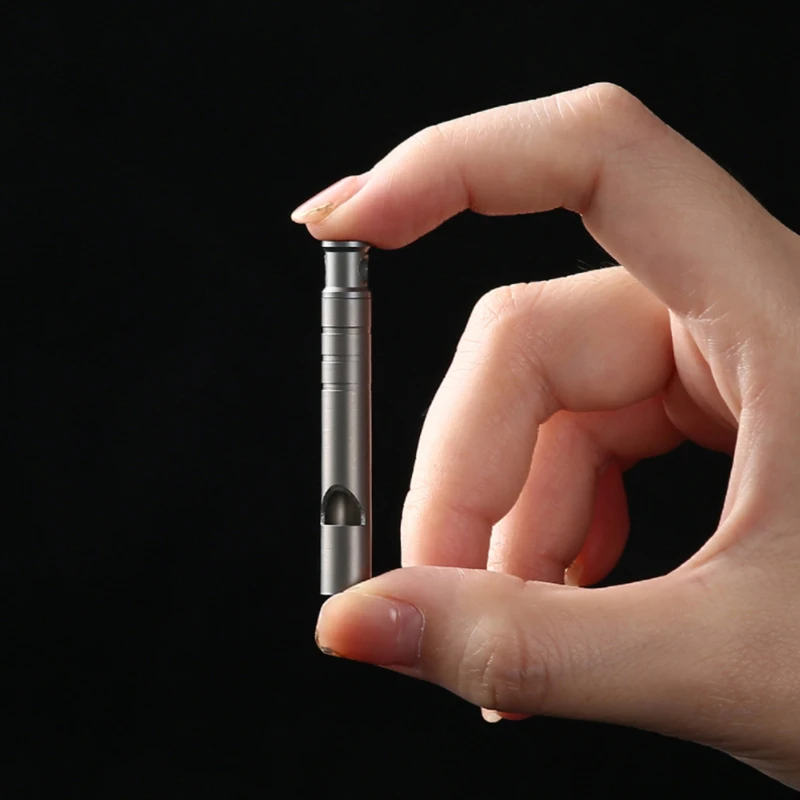 Титановый свисток аварийный со шнурком безопасный для выживания сверхлегкий