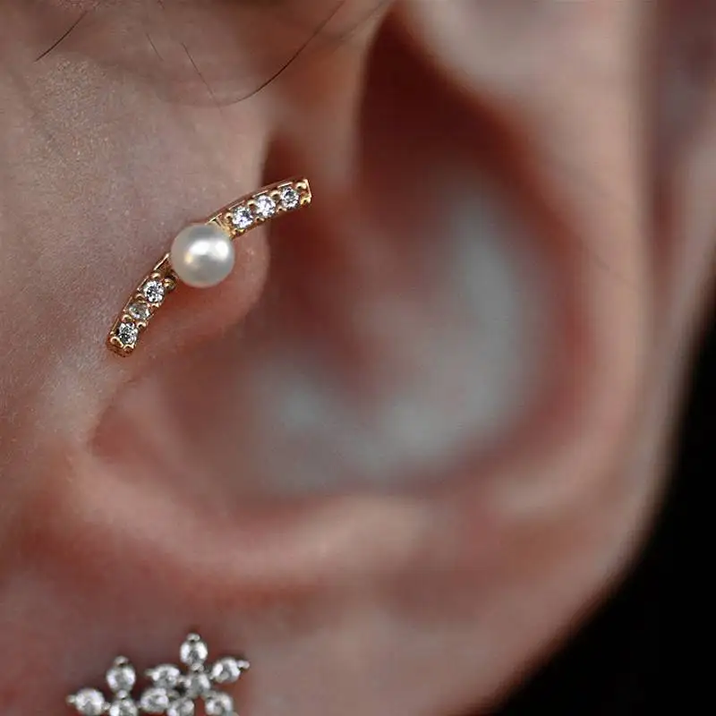 

Женские серьги-гвоздики из серебра 925 пробы, с жемчугом