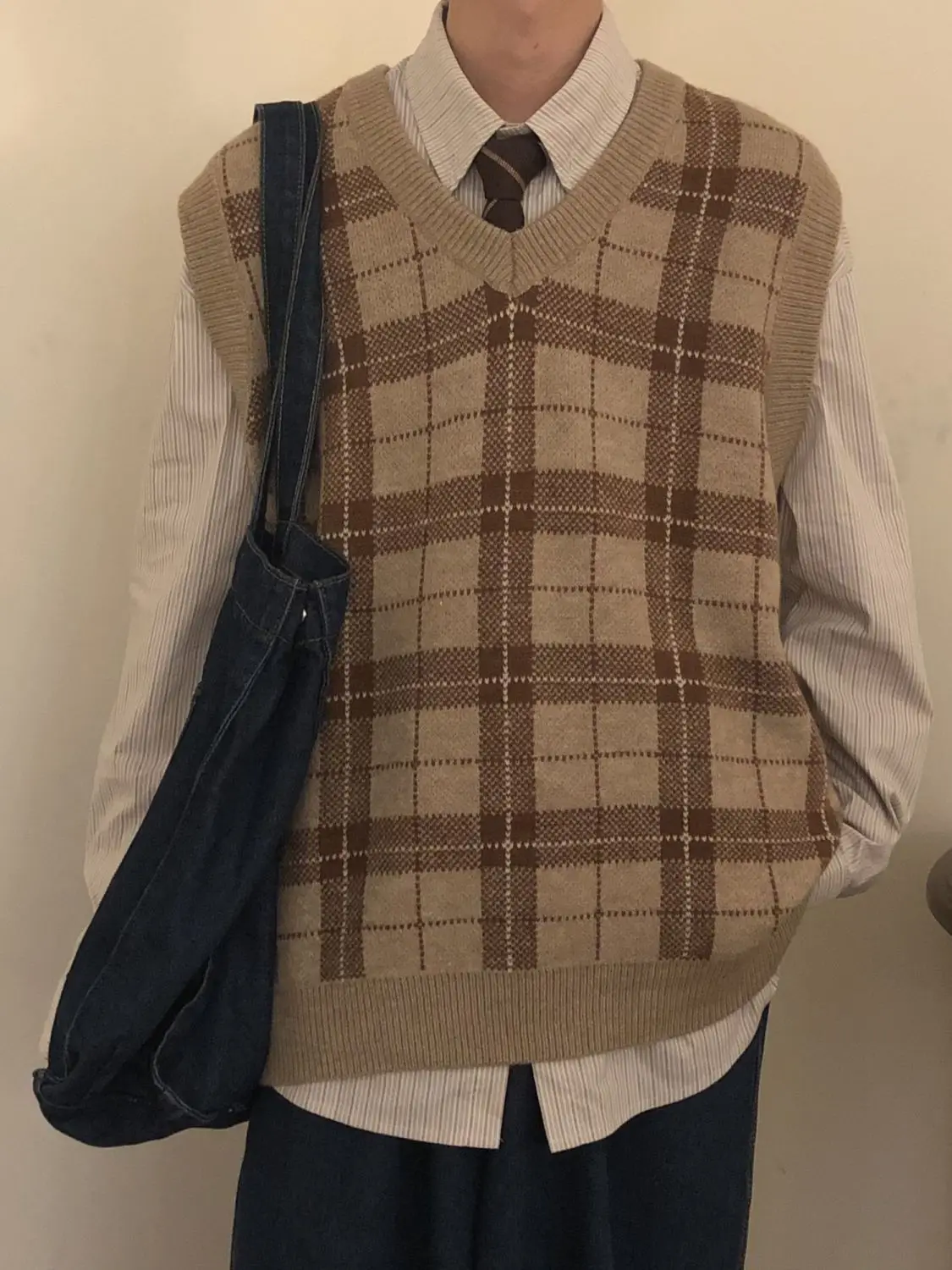 

Hong Kong style retro V-neck sweater vest men women autumn winter loose fitting casual couple sleeveless outerwear knit vest
