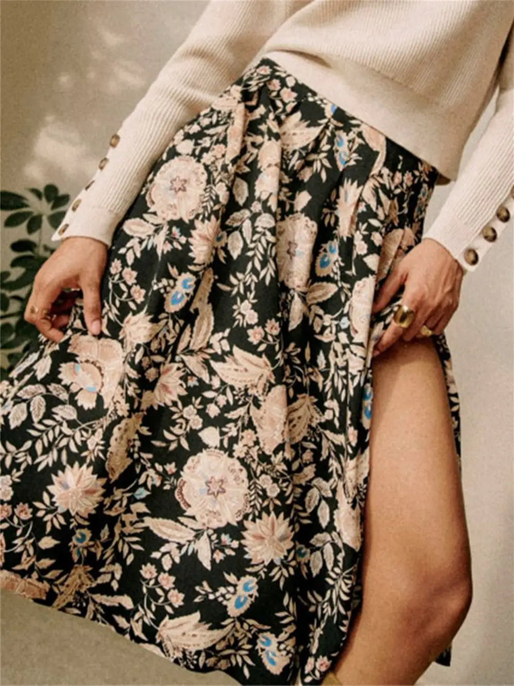 

Women Floral Printed High Waist Pleated Split Vintage Early Spring Midi Skirt