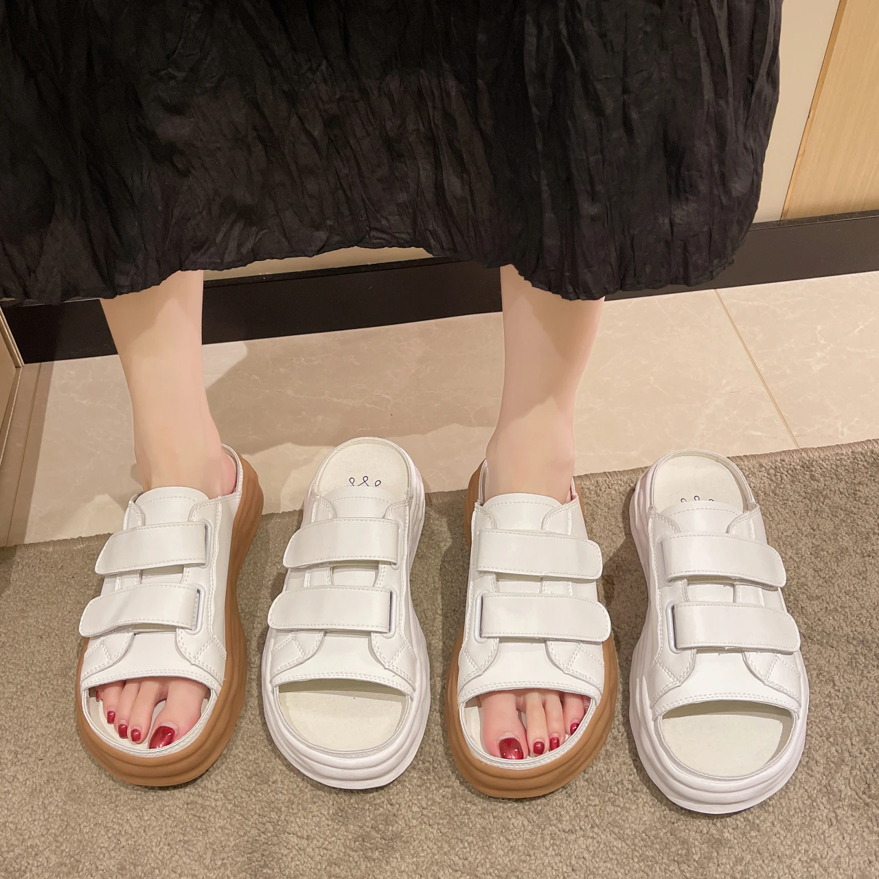 

Сланцы женские на платформе, Мягкие Шлепанцы, пляжная обувь средней высоты, дизайнерская обувь из искусственной кожи, на резиновой подошве, ...