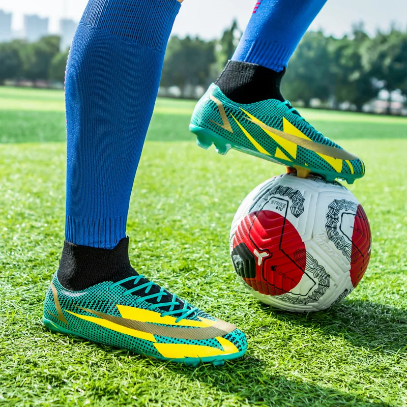 2022 Green FG & TF Professional Field Football Boots Men Women Non-slip Society Men Soccer Shoes Cleats chuteira krampon futbol