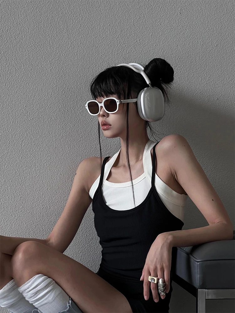 Рисунок 3 - Женский комбинезон на бретелях