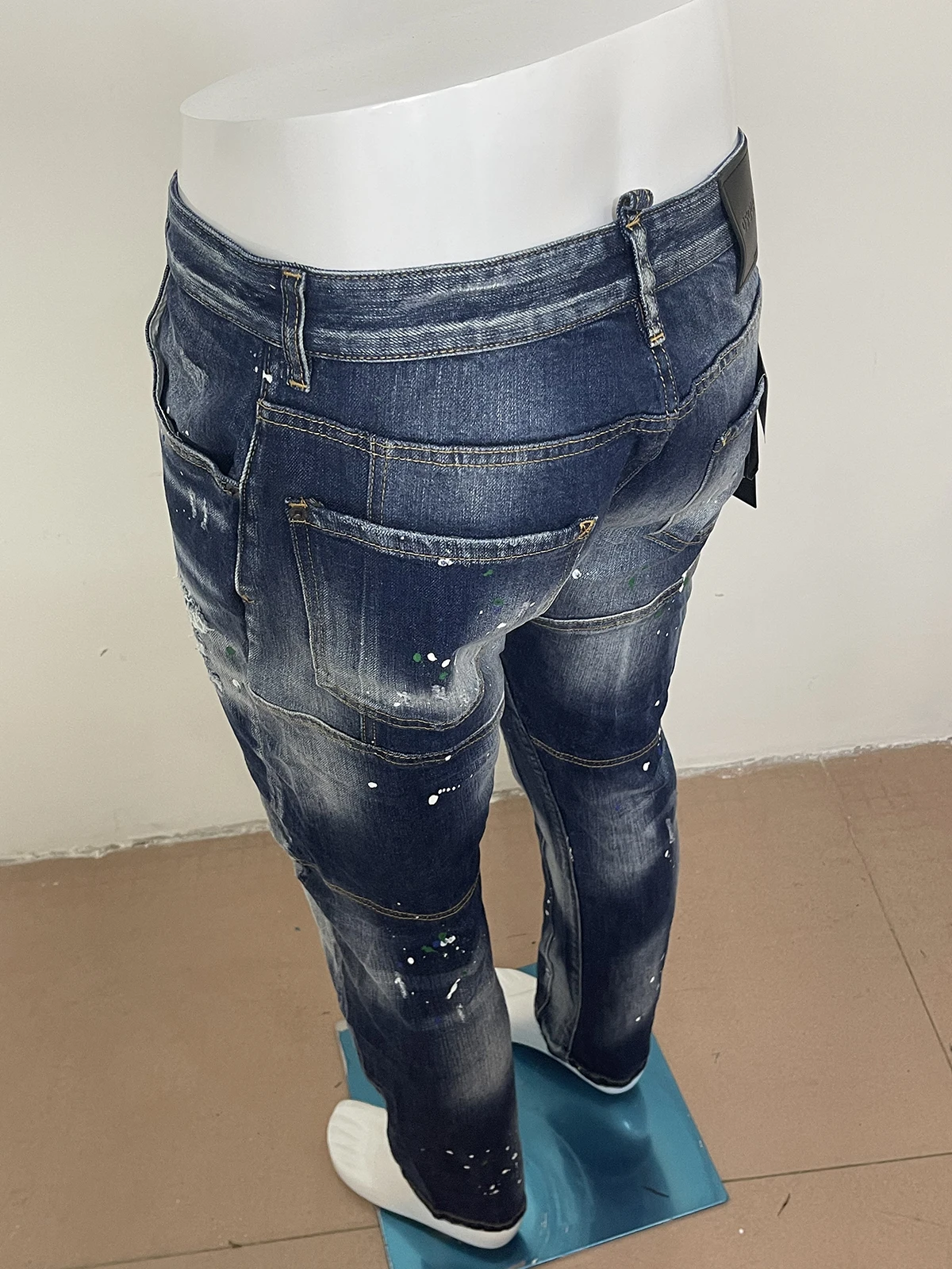 Spring and summer 2023 new style D2 jeans men wash worn holes patch paint three-dimensional cut small feet dark blue jeans man