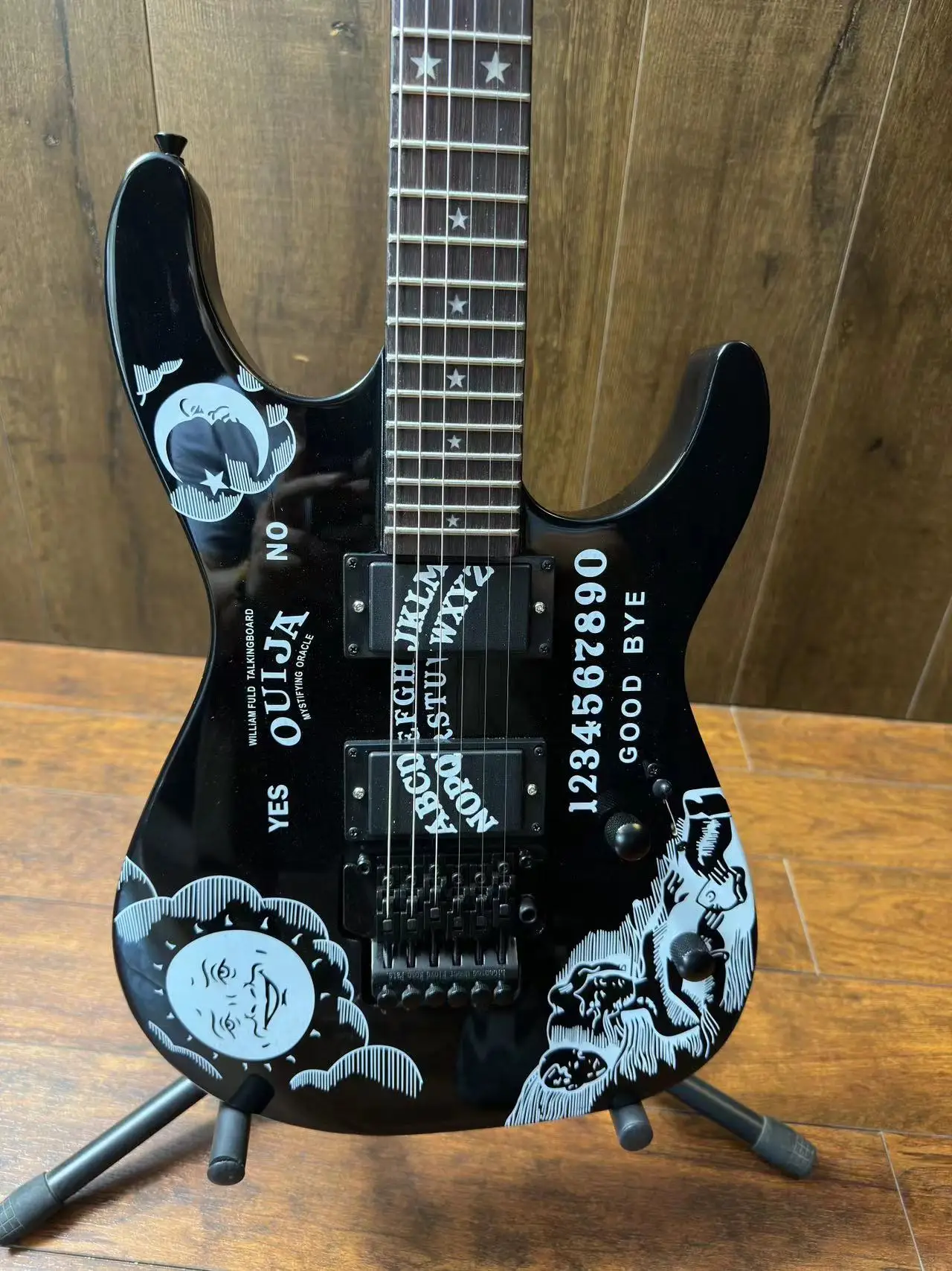 Esp custom. Гитара esp ouija kirk. esp ltd ouija kirk hammet purple sparkle.