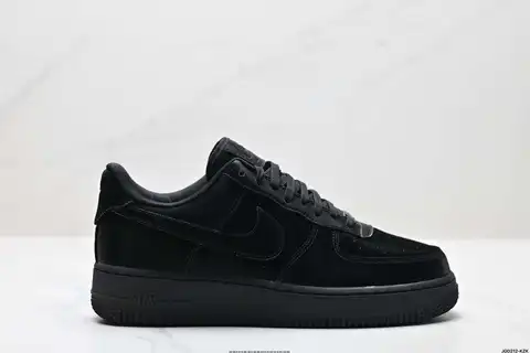200

Уровень компании✅NIKE AIR FORCE 1'07

Оригинальный последний и оригинальный бумажный картон создают аутентичный низкий стиль ВВС





Товар