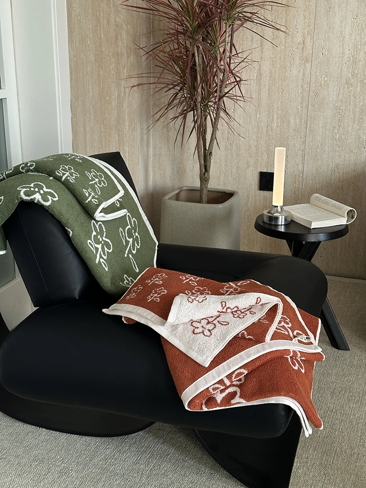 Длинное полотенце для ванной комнаты из хлопка с цветочным принтом 70x140 мягкое