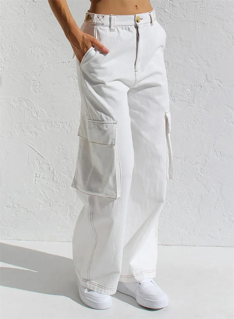 Рисунок 3 - Джинсы женские прямые с множеством карманов