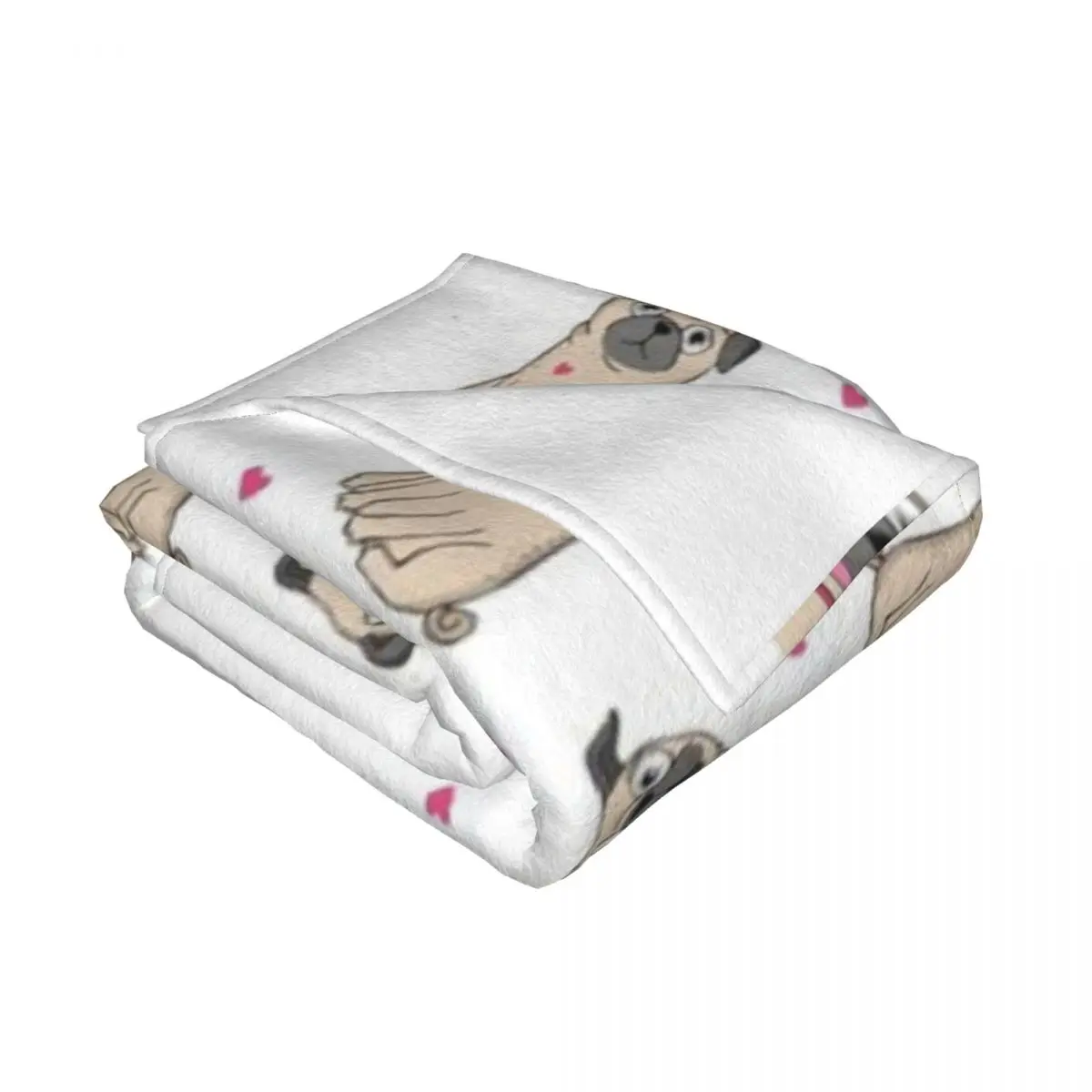 Милая собака-мопс с сердечками любви. Ультрамягкое одеяло из микрофлиса.