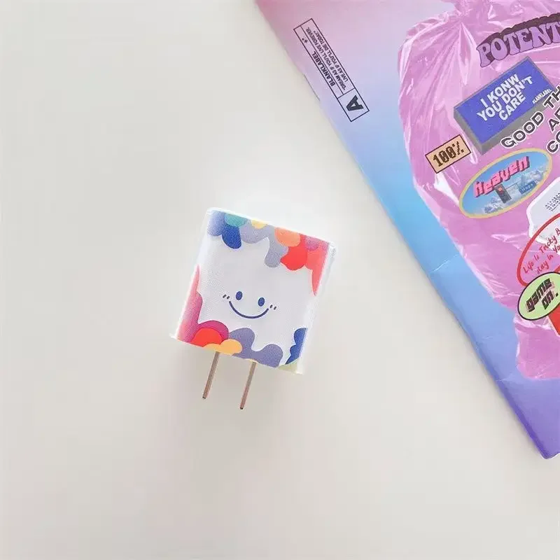 Защитная крышка для зарядного устройства iPhone