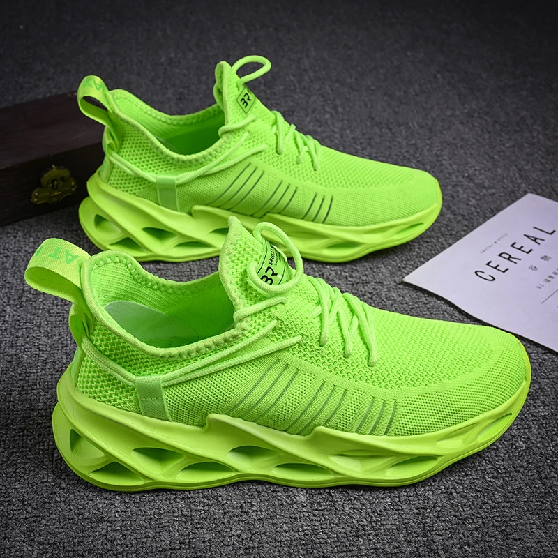 Women and Men Sneakers Breathable Running Shoes Outdoor Sport Fashion Lightweight Casual Couples Gym Mens Shoes Zapatos De Mujer