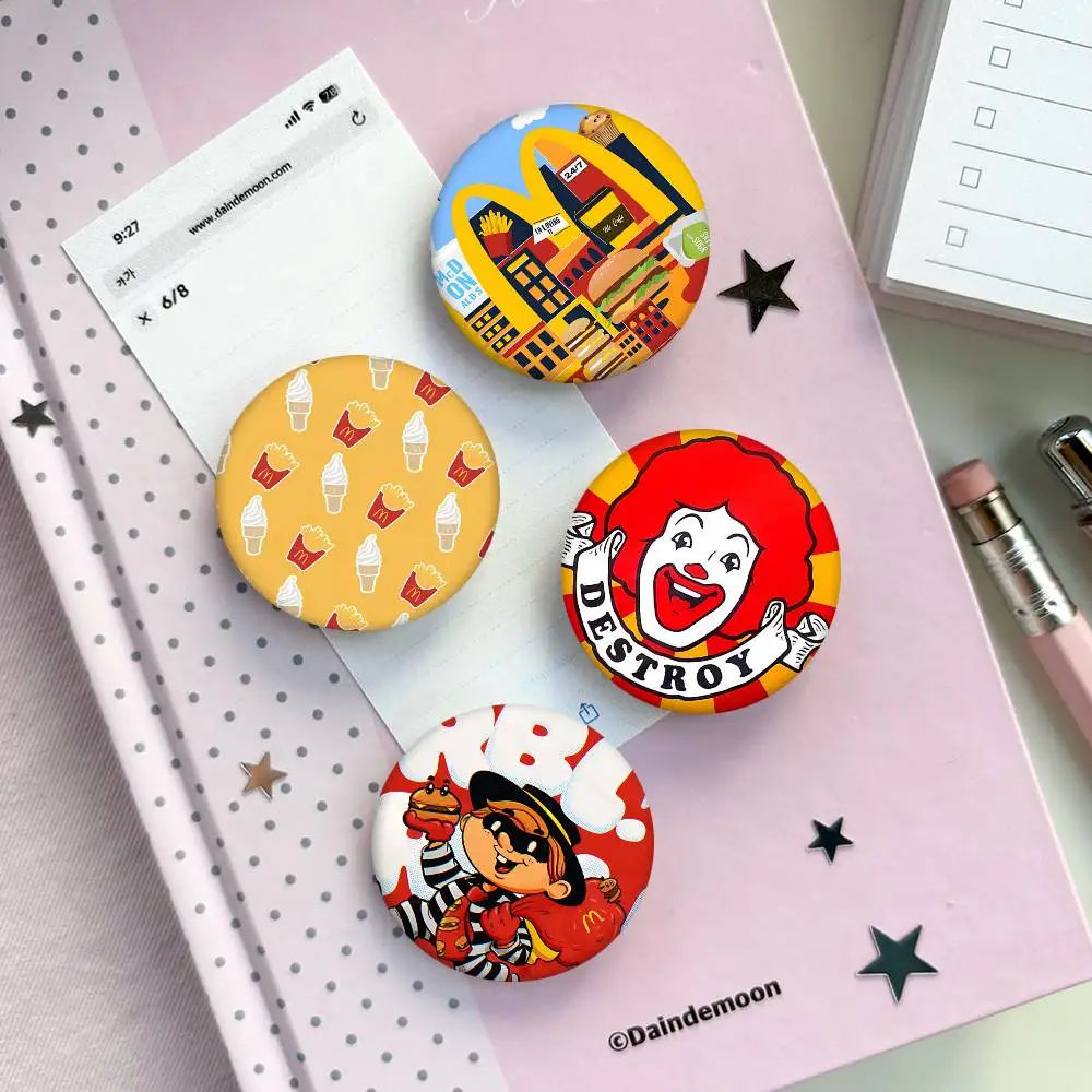 Фото Модный круглый значок с логотипом McDonald's, креативная брошь, аксессуар для одежды и рюкзаков, нагрудный значок №5