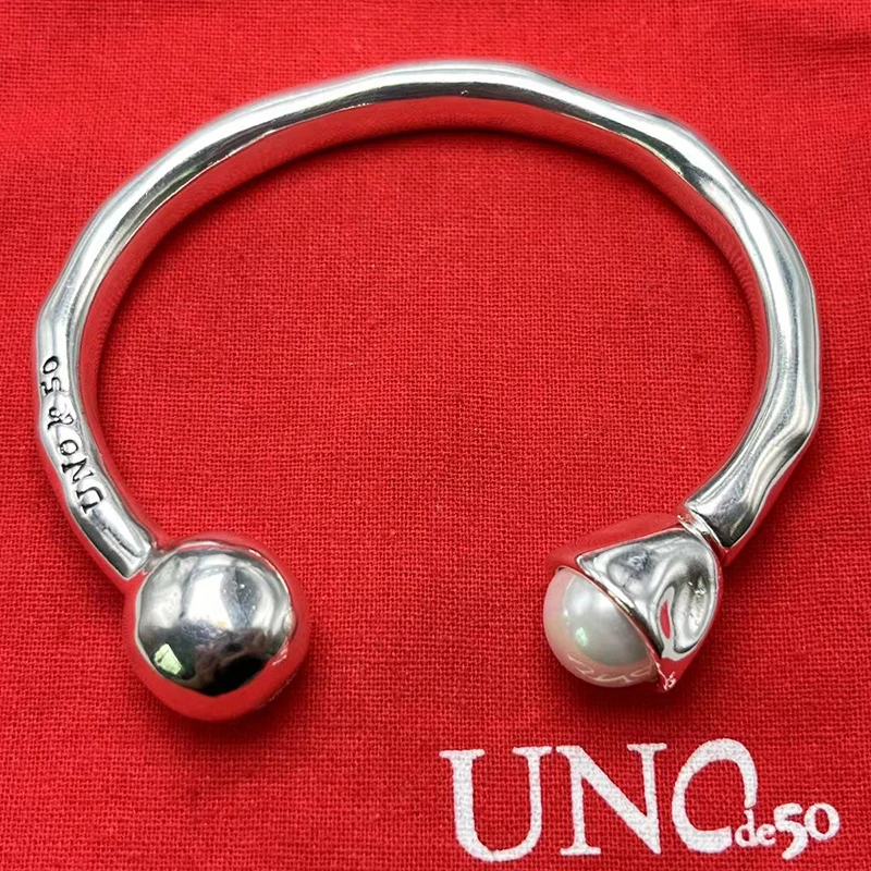 

2023 New UNOde50 Hot Selling European and American Fashion Trend Exquisite Bracelet Women's Romantic Jewelry Gift Bag