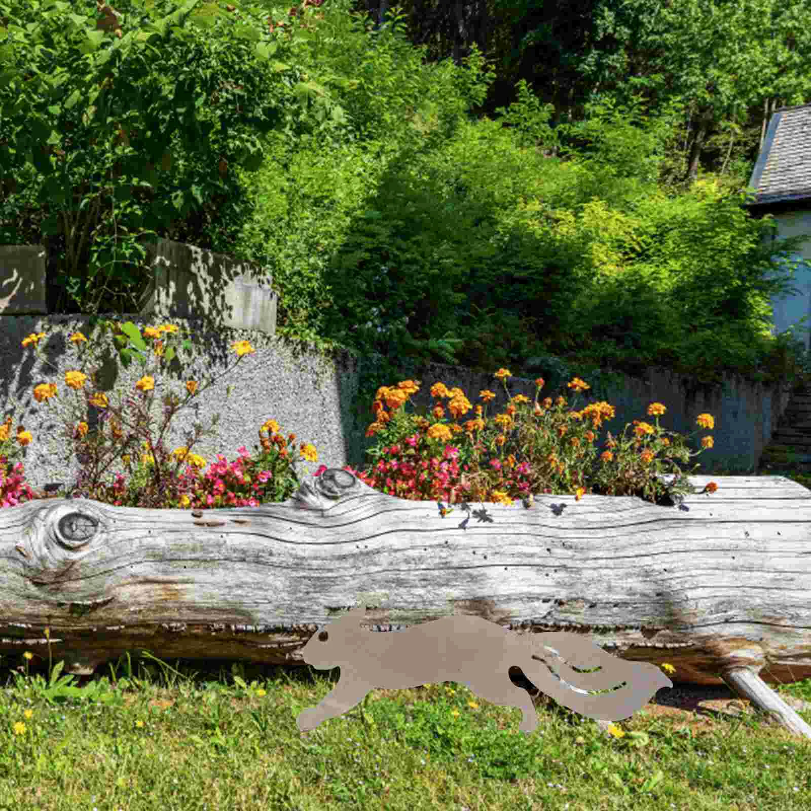 

Decorative Squirrel Stake Decorative Stakes Metal Backyard Yards Iron Simulation Squirrel Insertation Decors