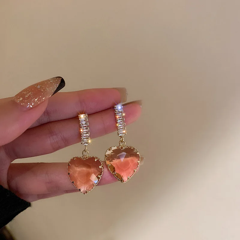 

New Style Love Heart Dangle Earrings for Women Sweet Pink Green Zircon Crystal Earrings Statement Jewelry Personality Fashion
