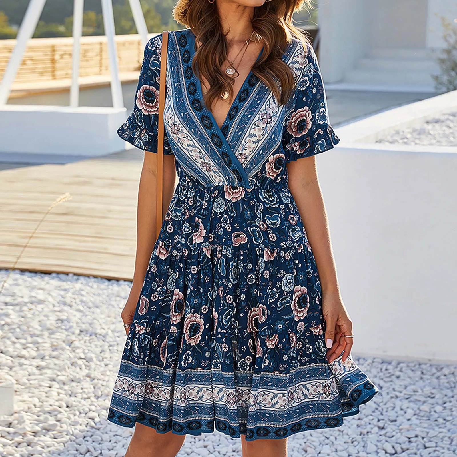 

Женское Платье с цветочным принтом, V-образным вырезом