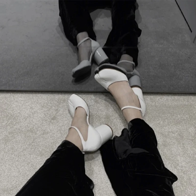 Fashion Buckle Strap  Women Sandals 2023 Summer Ladies Pumps Luxury Brand Design Slipt Toe Shoes Women Chunky Round High Heels