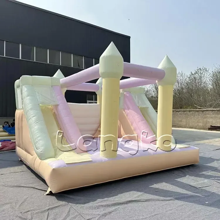 Будиночок пастельного цвета с шариковой ямой замок для прыжков двойные горки