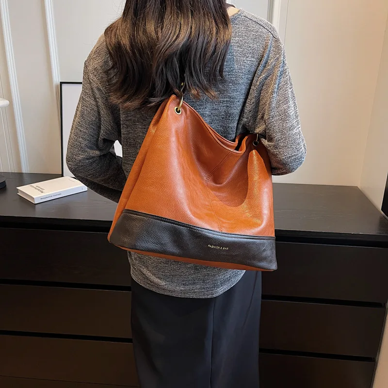 

Commuting Large Capacity Single-shoulder Underarm Bag Leather Contrasting Colors Handbag Women's Vintage Fashion Casual Satchel