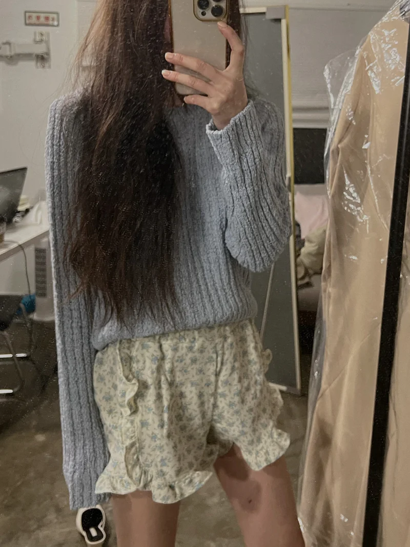 2023 Summer New Elastic Waist Auricularia Lace Casual Fragmented Short  Trouser woman  Sexy Slim Flower Women's Shorts