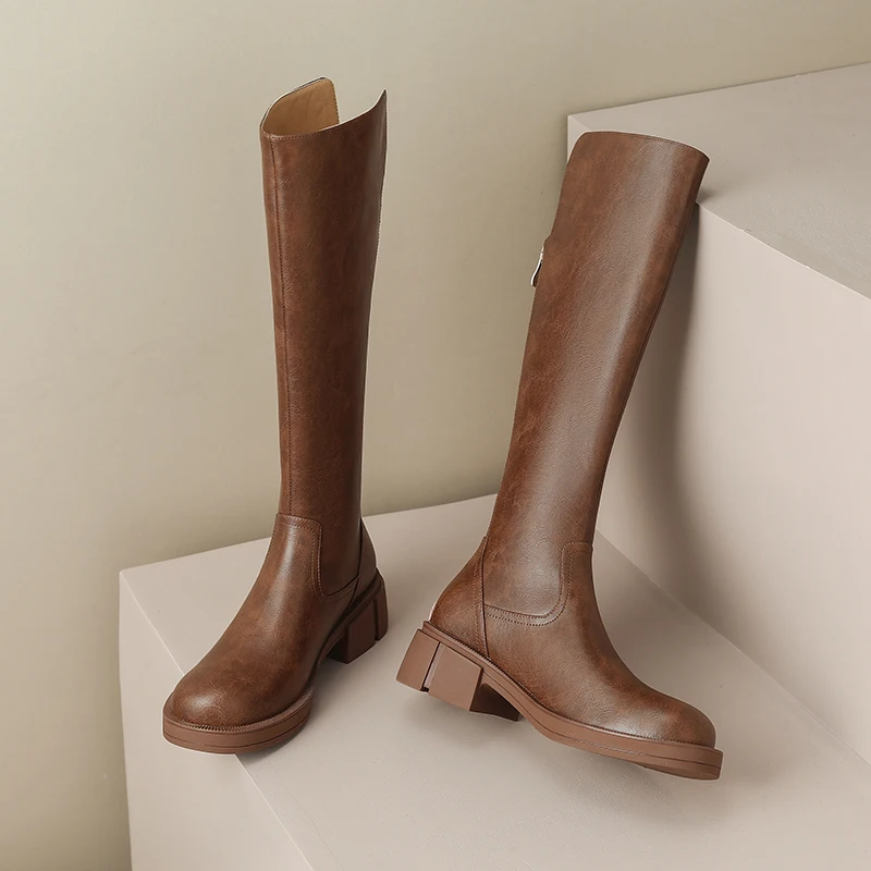 

Heihaian British Style Women's High Boots Winter Fashion Studded Chunky Heel Shoes To Match The Platform Knight Boots