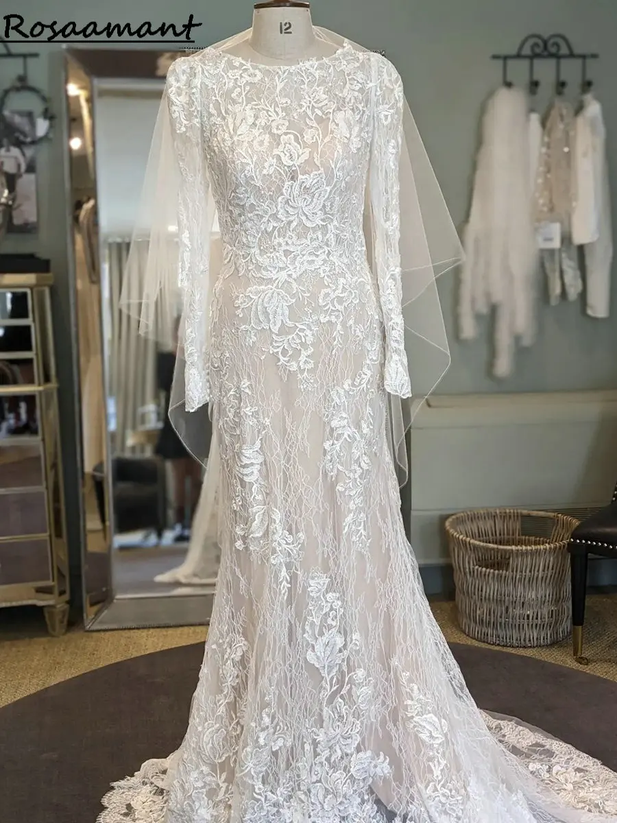 

Кружевное свадебное платье с длинным рукавом и круглым вырезом