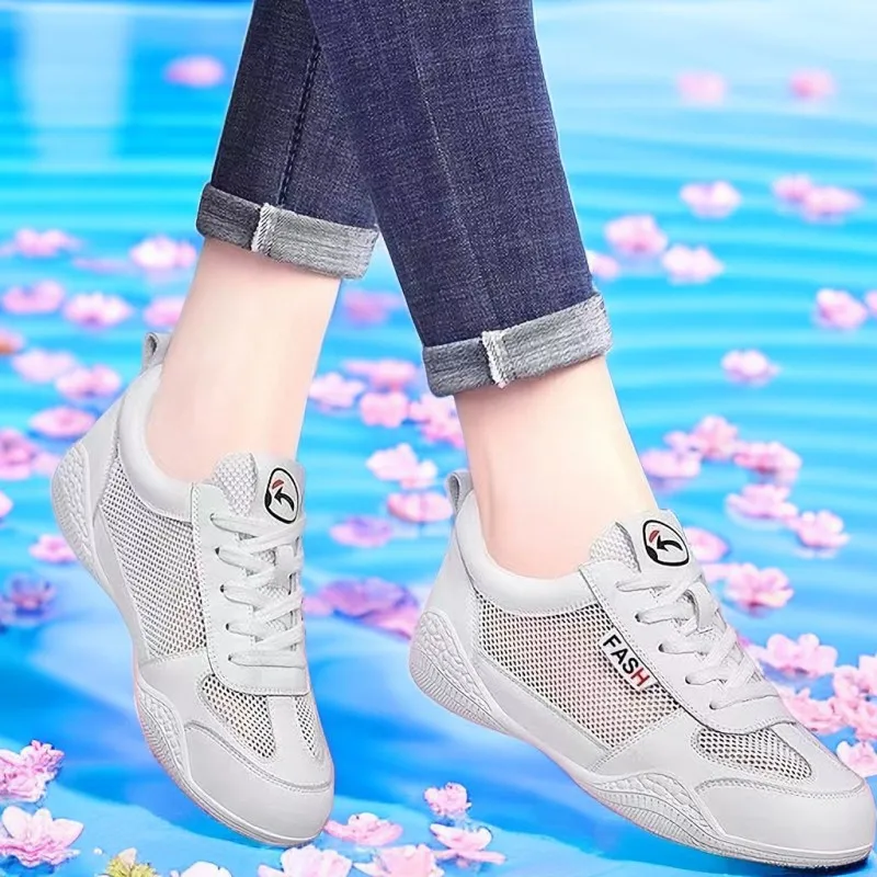 

Women's Tennis Shoes 2023 New Full Mesh Breathable Ultra-thin Casual Sneakers Summer Fashion Non-slip Flat Women's Sandals Shoes