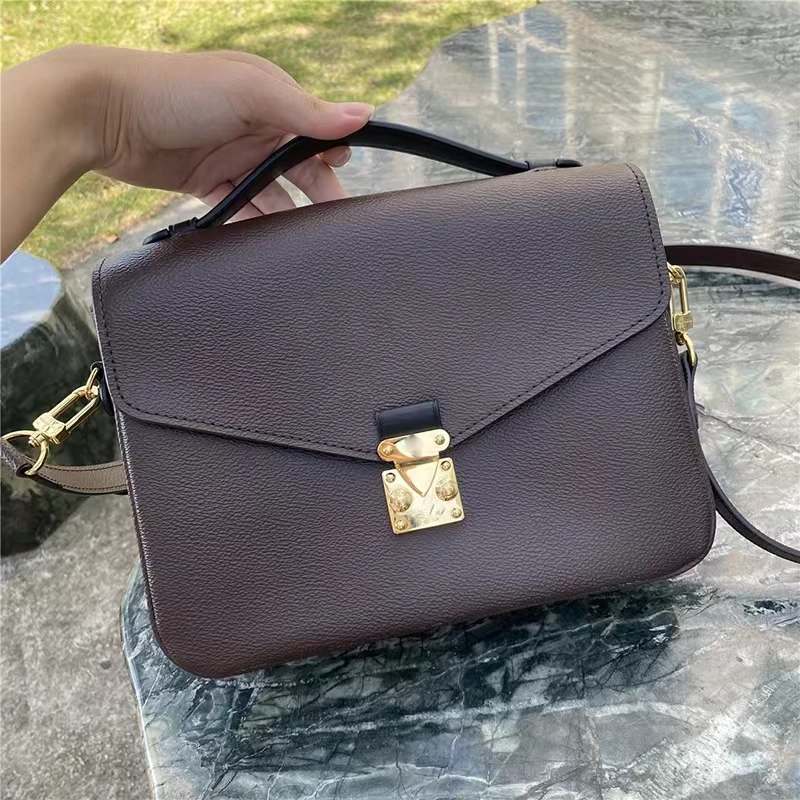 

Classic printed postman bag small shape exudes elegance original vacuum nano copper plating beautiful fashion