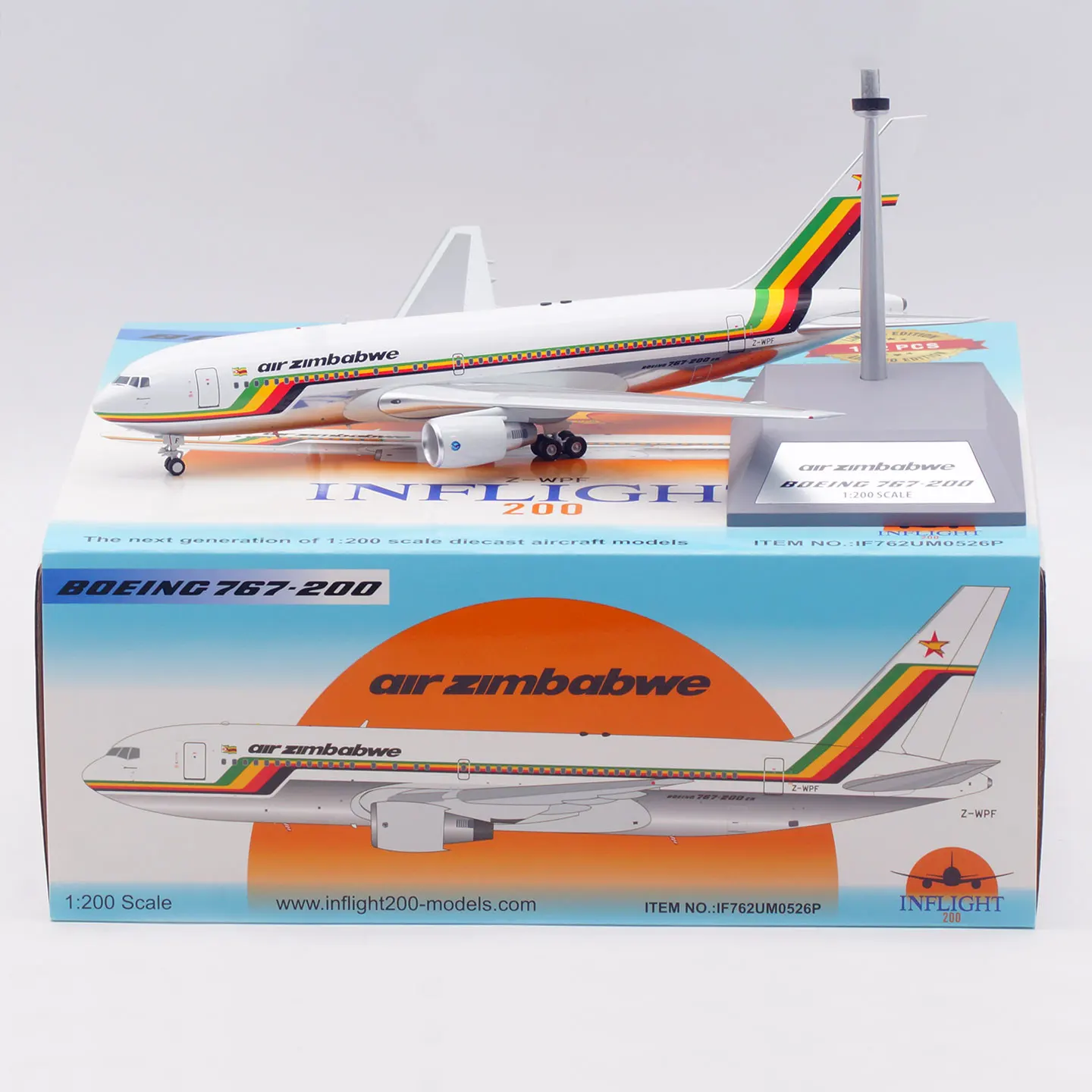 Фото IF762UM0526P Коллекционная модель самолета из сплава INFLIGHT 1:200 Air Zimbabwe Boeing B767-200 