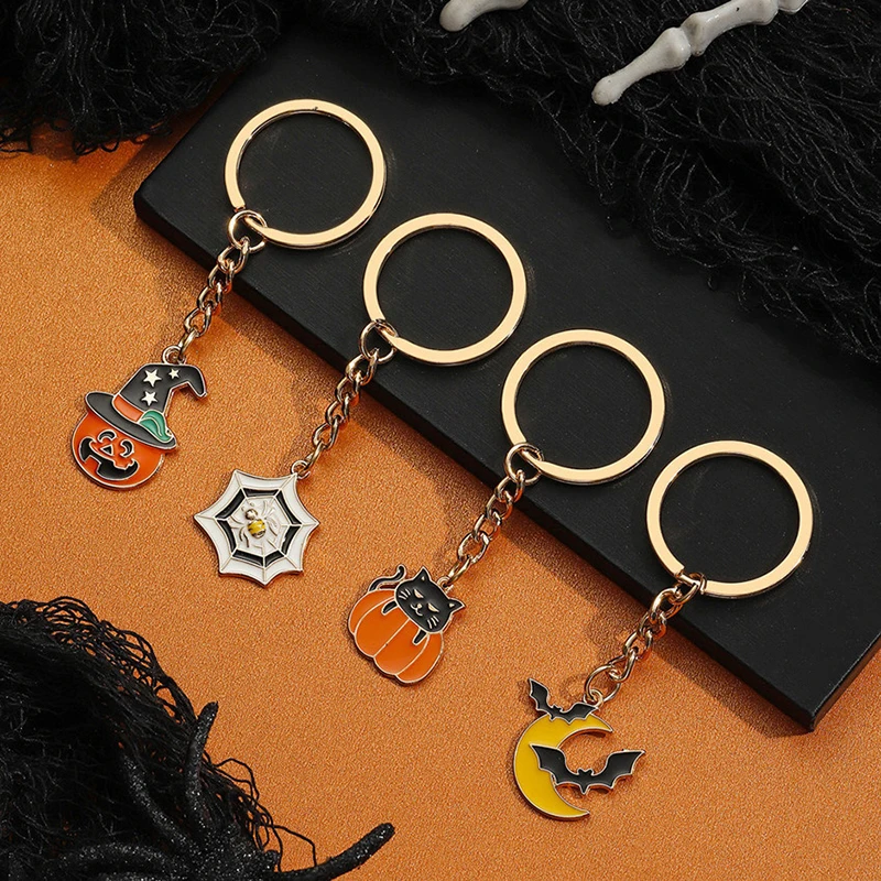 

New Women Men Halloween Pumpkin Bat Alloy Metal Keychain Cartoon Jewelry Pendant Halloween Gifts Bag Accessories
