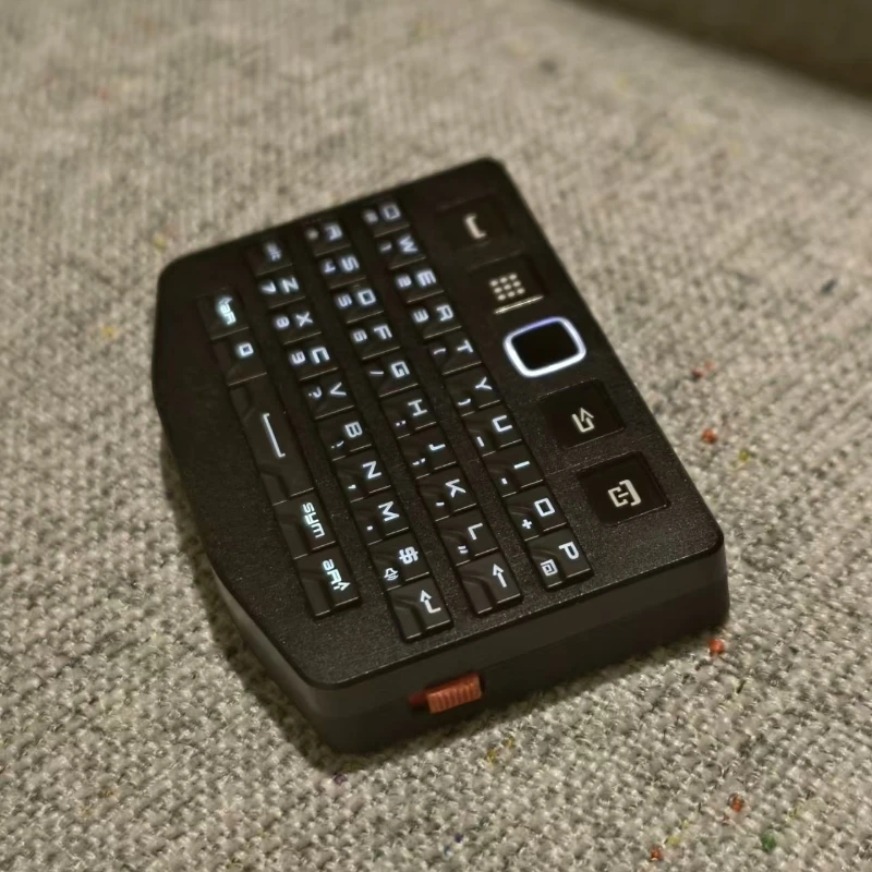 Фото Мини-клавиатура Blackberry P9981/Q10 с трекпадом, Bluetooth, USB, двойной режим работы, регулировка DPI, десять уровней скорости, все клавиши без конфликтов. №5