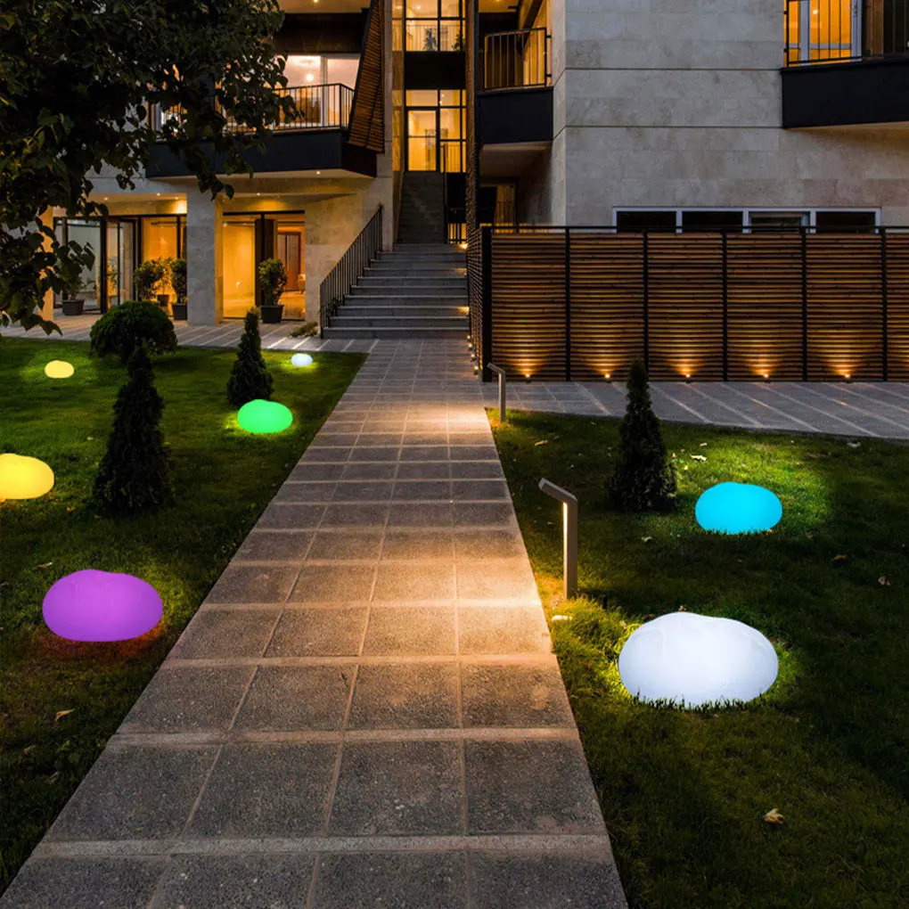 

Solar Garden Light 3 Modes Waterproof Adjustable Charging Outdoor Pathway Park Backyard Decoration Lamp with Remote