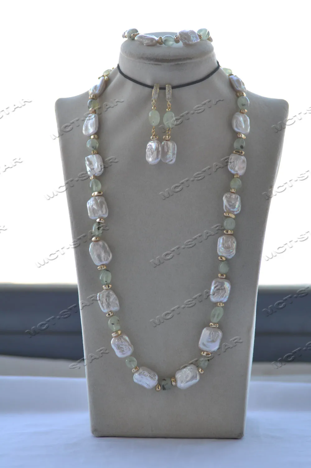 

MCT·STAR Z12506 Set 17mm White Square Coin Pearl Grape Stone Hematite Necklace Bracelet Earring