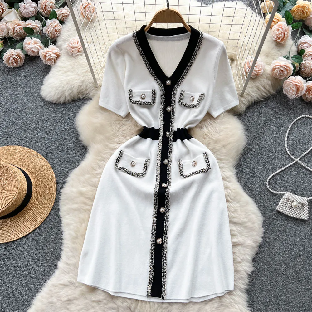 

Женское трикотажное платье с коротким рукавом, V-образным вырезом