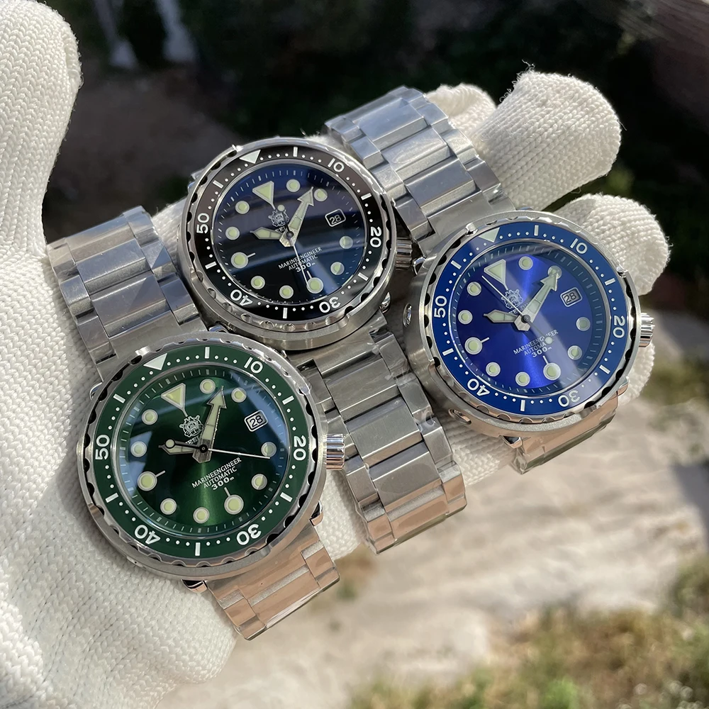 Steeldive SD1975 Black Dial Ceramic bezel 30ATM 300m Waterproof Stainless Steel NH35 Tuna Mens Dive Watch