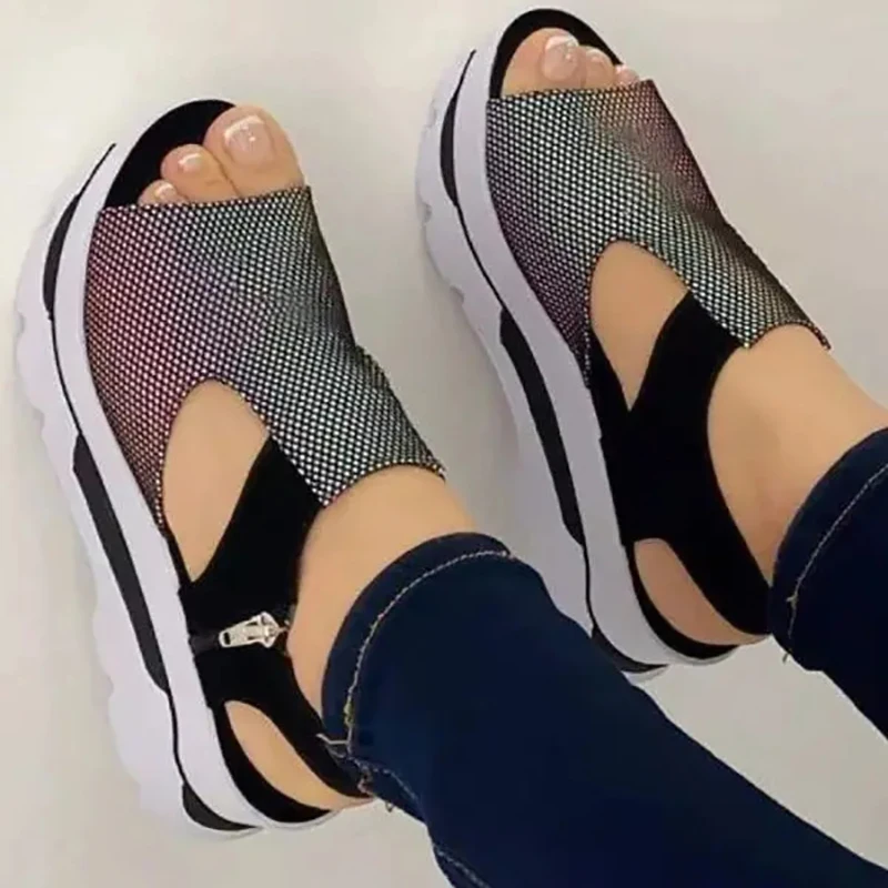 

Сандалии женские сетчатые с открытым носком, мягкие босоножки на танкетке, Повседневная пляжная обувь на платформе, большие размеры, лето ...