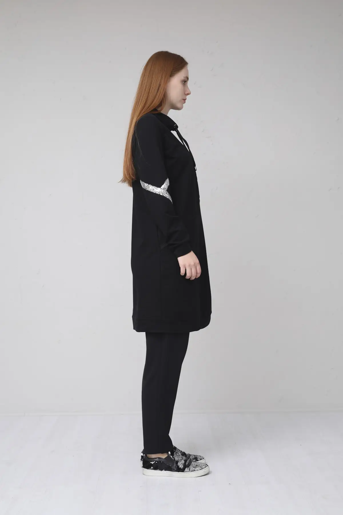 

Women Black Sweatshirt Other 20Y-MB21.121 Women Muslim Sweatshirt 2021 Fashion