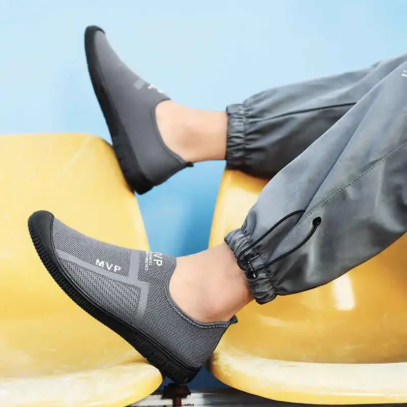 

Bascette White Men's Sneakers With Rubber Sole Men Sport Shoes 2023 Tourism Men's Running Shoes Sports Sneakers Husband Tennis