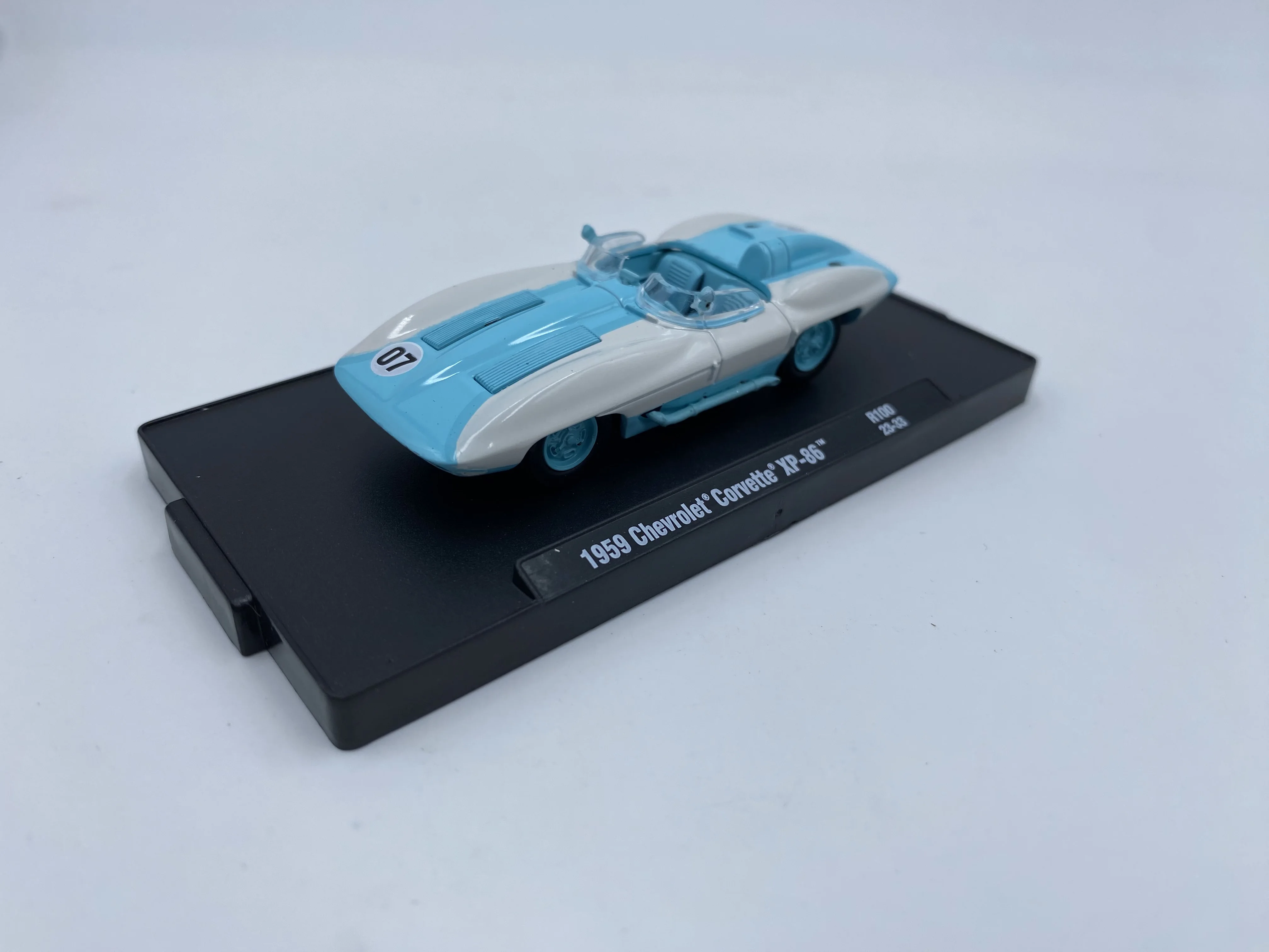 Коллекционная модель автомобиля M2 machinery 1:64 1959