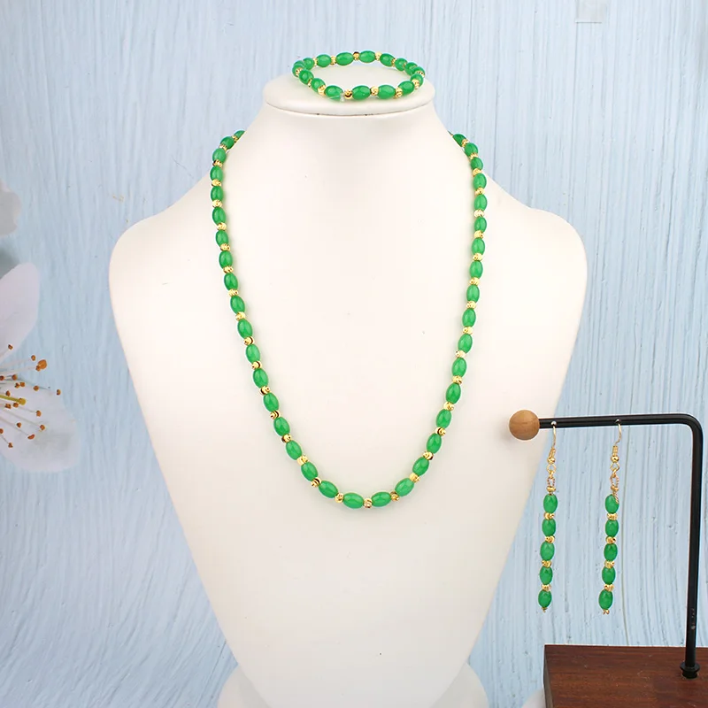 Женский комплект ювелирных изделий из натуральных бусин