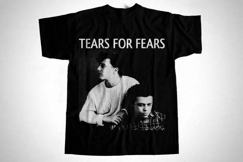 Футболка с надписью «слезы за страх»