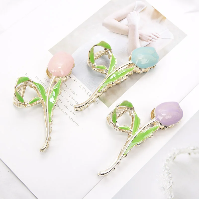 

Korean Vintage Flowers Large Metal Hair Claw Clip Ponytail Women Butterfly Shark Alloy Hair Claw Barrette Sweet Hair Accessories